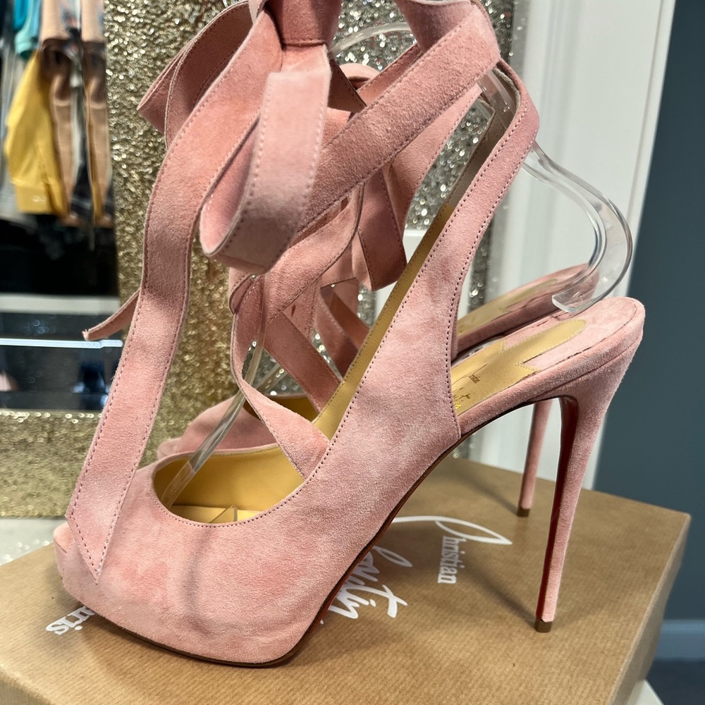 Louboutin shoes 100% authentic never worn